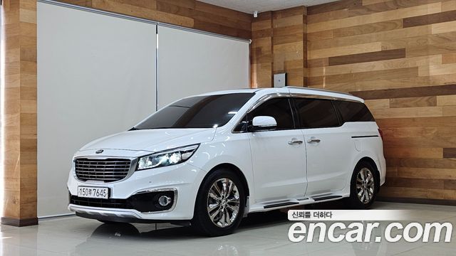 Kia Carnival 9-seater Noblesse