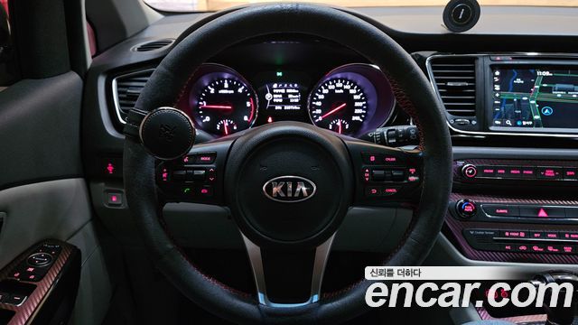Kia Carnival 9-seater Noblesse 2016 — фото 18