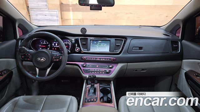 Kia Carnival 9-seater Noblesse 2016 — фото 19