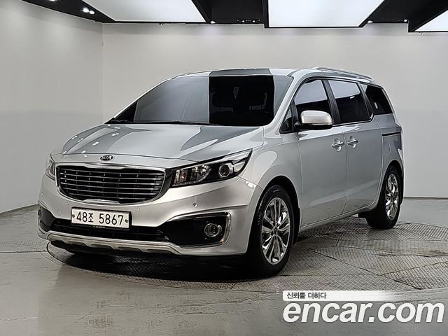 Kia Carnival 9-seater Prestige