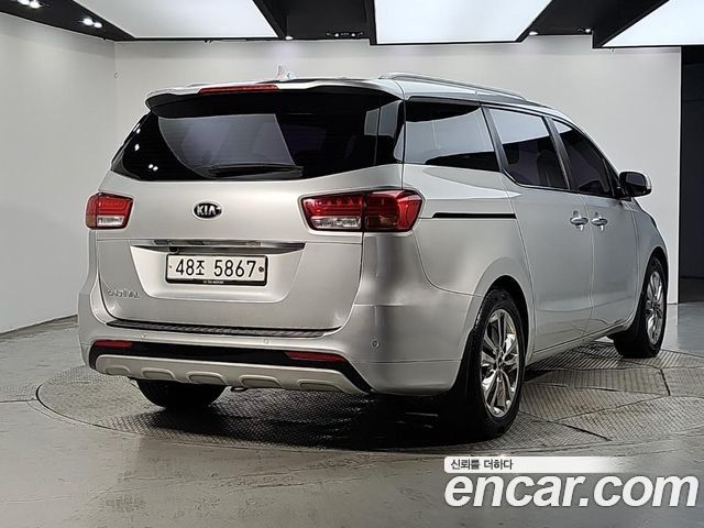 Kia Carnival 9-seater Prestige 2015 — фото 4