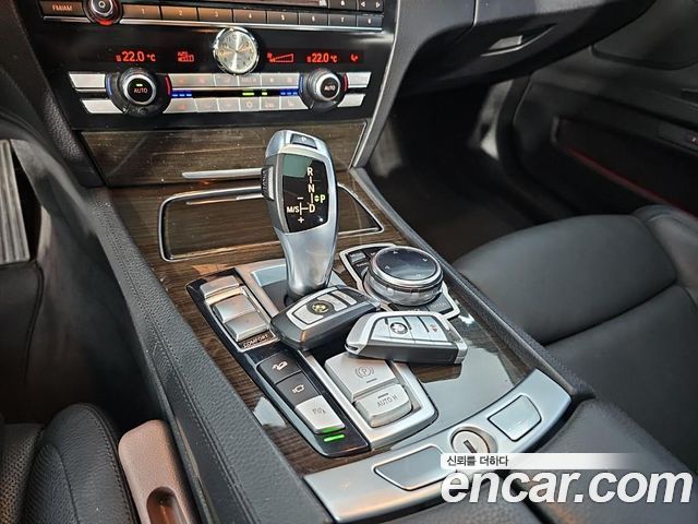 BMW 7 Series (F01) 740d xDrive 2015 — фото 7