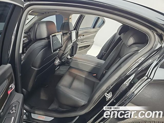 BMW 7 Series (F01) 740d xDrive 2015 — фото 15