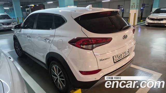 Hyundai Tucson Diesel 1.7 2WD Style Fever 2017 — фото 2
