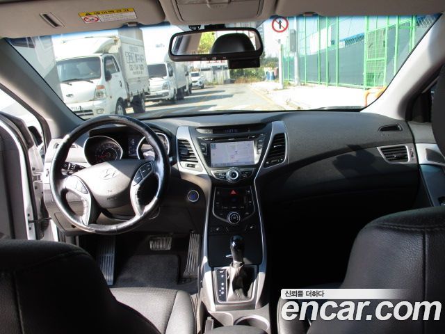 Hyundai Avante 1.6 GDi Modern Standard 2014 — фото 18