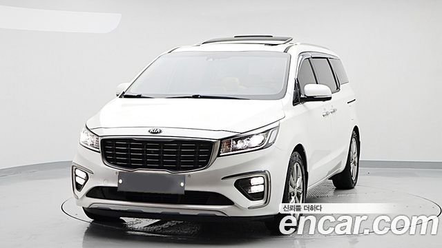 Kia Carnival 9-Seater Noblesse Special