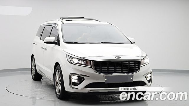 Kia Carnival 9-Seater Noblesse Special 2020 — фото 3