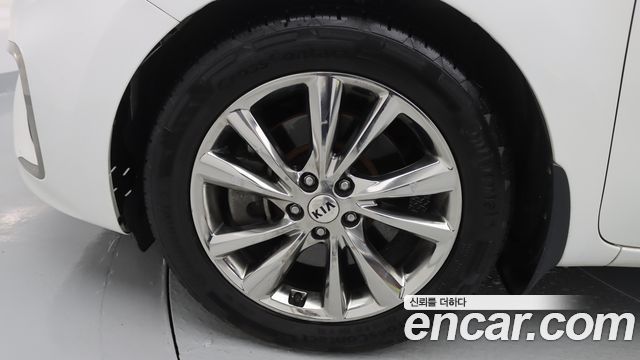 Kia Carnival 9-Seater Noblesse Special 2020 — фото 5