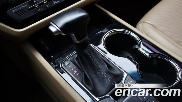 Kia Carnival 9-Seater Noblesse Special 2020 — фото 9