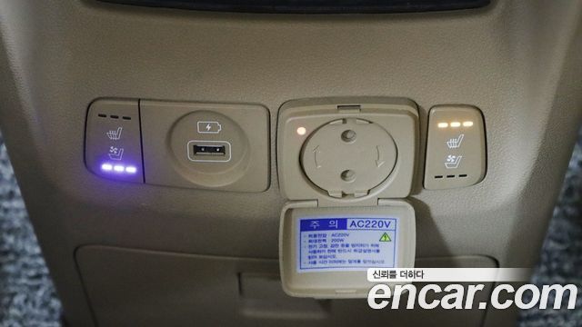 Kia Carnival 9-Seater Noblesse Special 2020 — фото 17