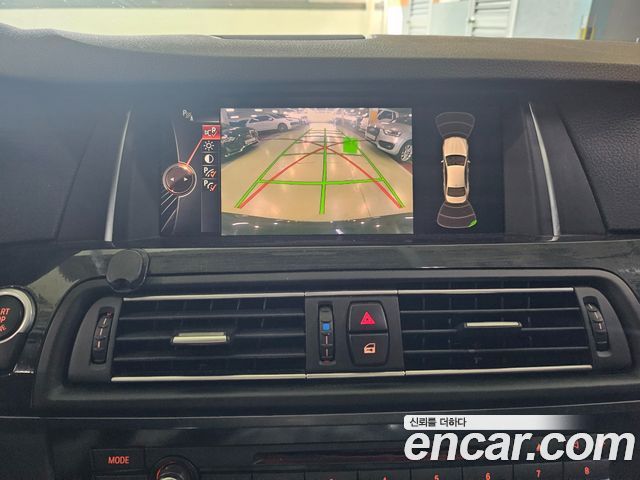 BMW 5 Series (F10) 520d xDrive M Aero Dynamic 2016 — фото 17