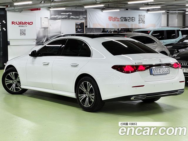 Mercedes-Benz E-Class (W214) E200 Avantgarde 2025 — фото 3