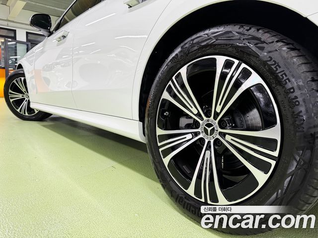 Mercedes-Benz E-Class (W214) E200 Avantgarde 2025 — фото 7