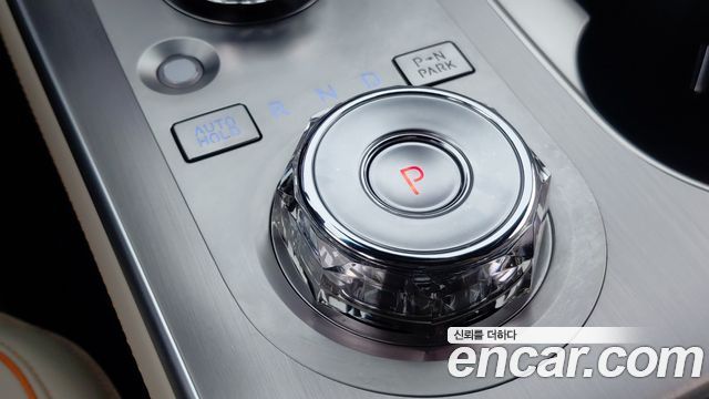 Genesis GV70 2.5T Gasoline AWD 2025 — фото 24