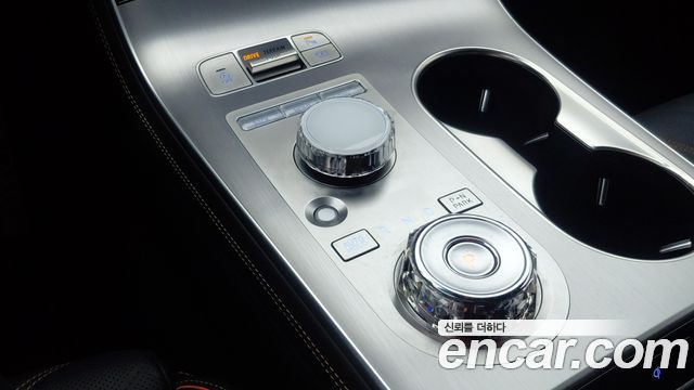 Genesis GV70 2.5T Gasoline AWD 2025 — фото 24
