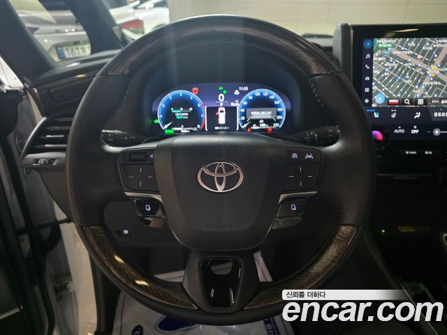 Toyota Alphard (IV) 2.5 HEV Executive AWD 2025 — фото 16