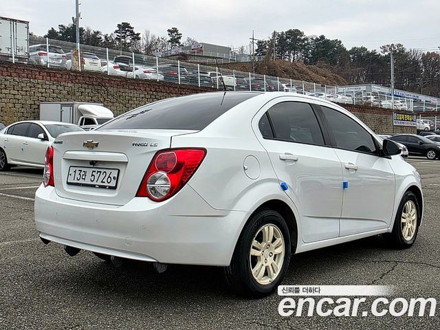 Chevrolet Aveo Sedan LS Deluxe 2014 — фото 2