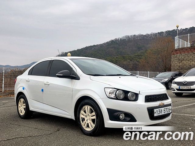 Chevrolet Aveo Sedan LS Deluxe 2014 — фото 21