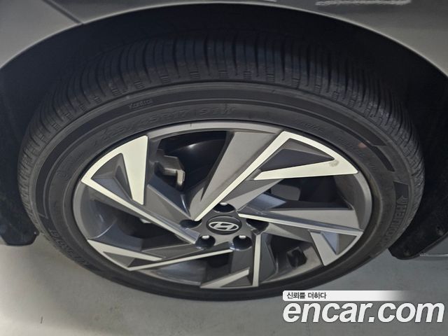 Hyundai Avante (CN7) 1.6 Inspiration 2024 — фото 15