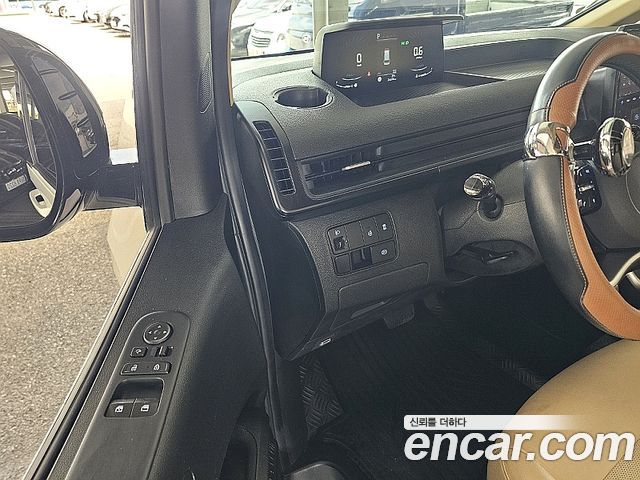 Hyundai Staria L3.5 Cargo 3-Seater Modern 2024 — фото 8