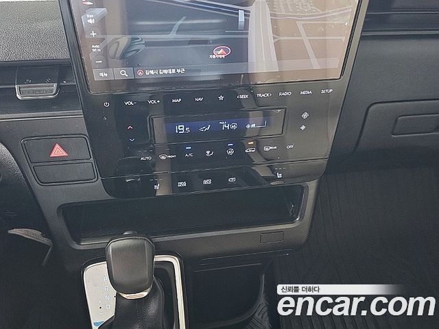 Hyundai Staria L3.5 Cargo 3-Seater Modern 2024 — фото 17