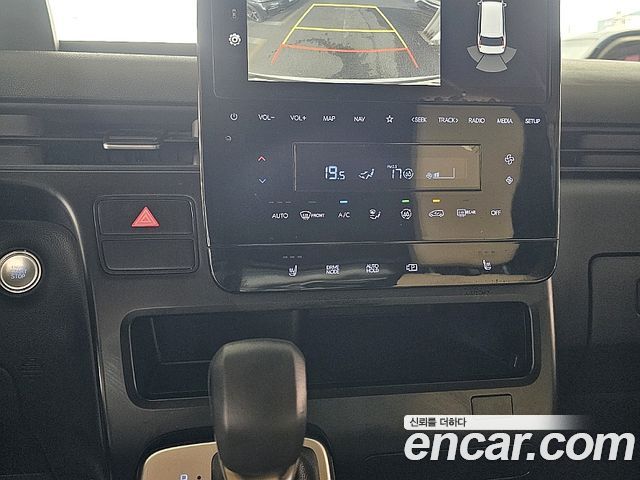 Hyundai Staria L3.5 Cargo 3-Seater Modern 2024 — фото 18