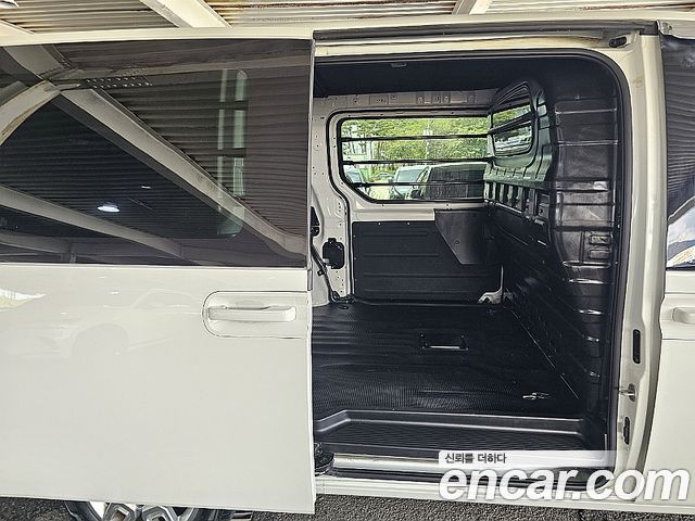 Hyundai Staria L3.5 Cargo 3-Seater Modern 2024 — фото 19