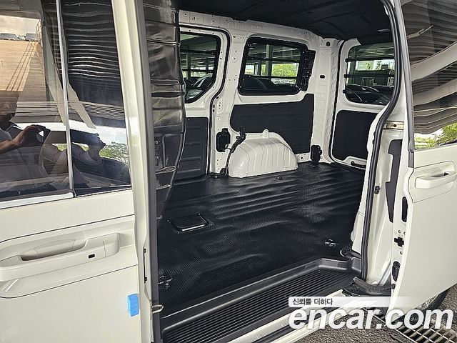 Hyundai Staria L3.5 Cargo 3-Seater Modern 2024 — фото 20