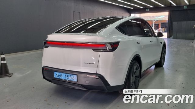 Tesla Model Y Premium Long Range AWD 2026 — фото 4