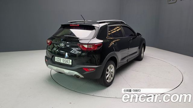 Kia Stonic Diesel 1.6 Deluxe 2018 — фото 5