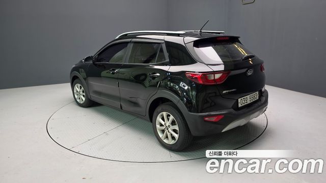 Kia Stonic Diesel 1.6 Deluxe 2018 — фото 6