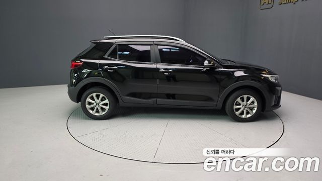 Kia Stonic Diesel 1.6 Deluxe 2018 — фото 7
