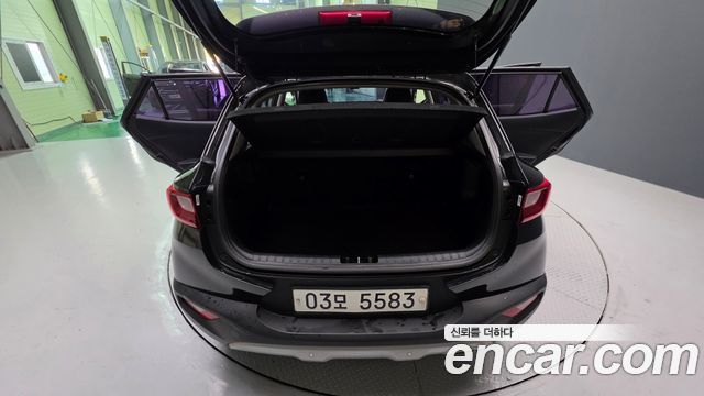 Kia Stonic Diesel 1.6 Deluxe 2018 — фото 17