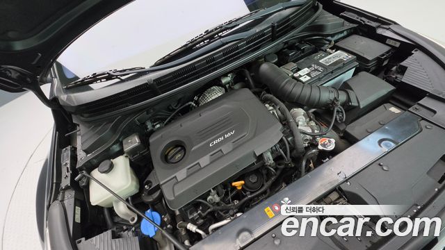 Kia Stonic Diesel 1.6 Deluxe 2018 — фото 22