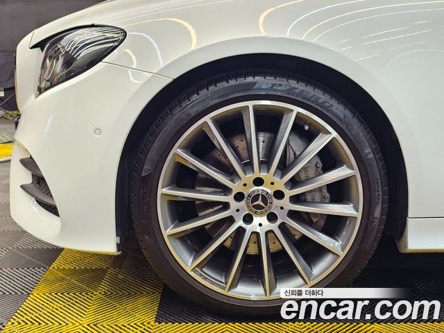 Mercedes-Benz E-Class (W213) E450 Cabriolet 2019 — фото 17