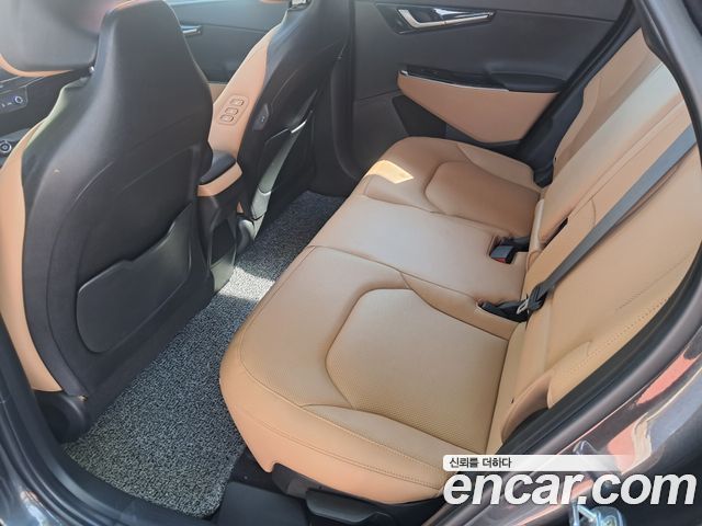 Kia EV6 Long Range Earth 2022 — фото 10