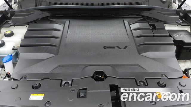 KG Mobility (SsangYong) Torres EVX E7 2024 — фото 6
