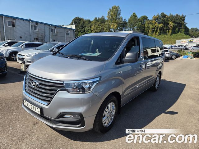 Hyundai Grand Starex Van 3-Seater Smart 2021 — фото 2