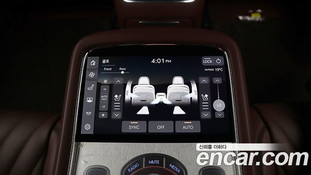 Genesis G90 (RS4) Gasoline 3.5 Turbo AWD 2022 — фото 20