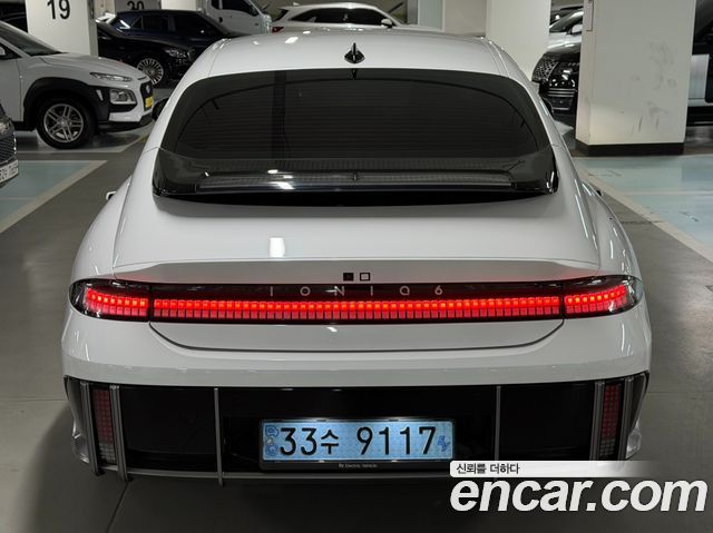 Hyundai Ioniq 6 Long Range AWD Exclusive + 2023 — фото 4