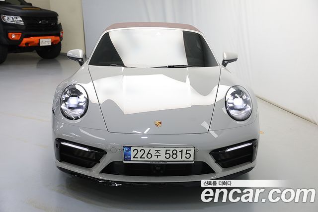 Porsche 911 (992) Carrera 4S Cabriolet 2021 — фото 2