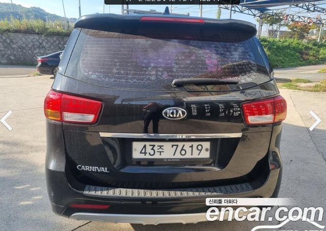 Kia Carnival 9-seater Noblesse 2015 — фото 3