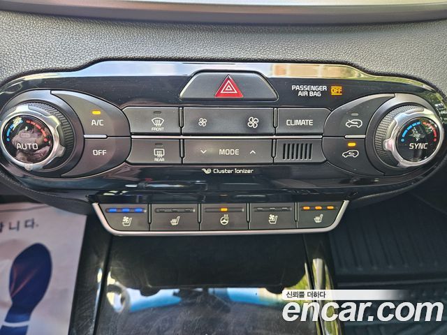 Kia Sorento Diesel 2.0 2WD Noblesse 2016 — фото 17