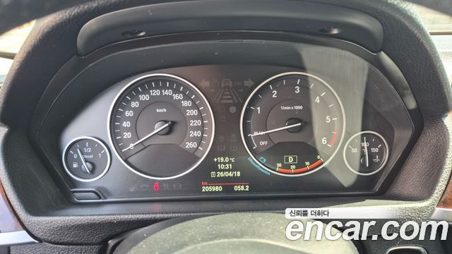 BMW 3 Series (F30) 320d xDrive 2013 — фото 18