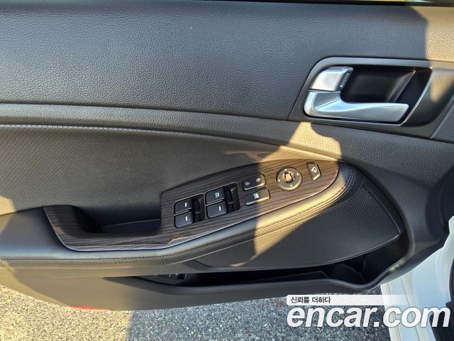 Kia K5 LPI Noblesse 2015 — фото 21