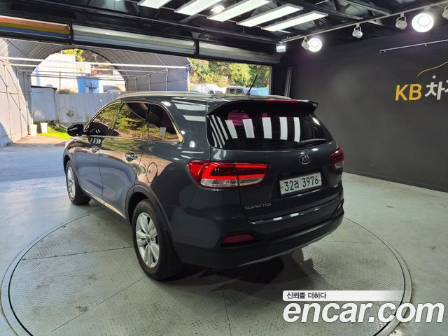 Kia Sorento Diesel 2.0 2WD Prestige 2015 — фото 7