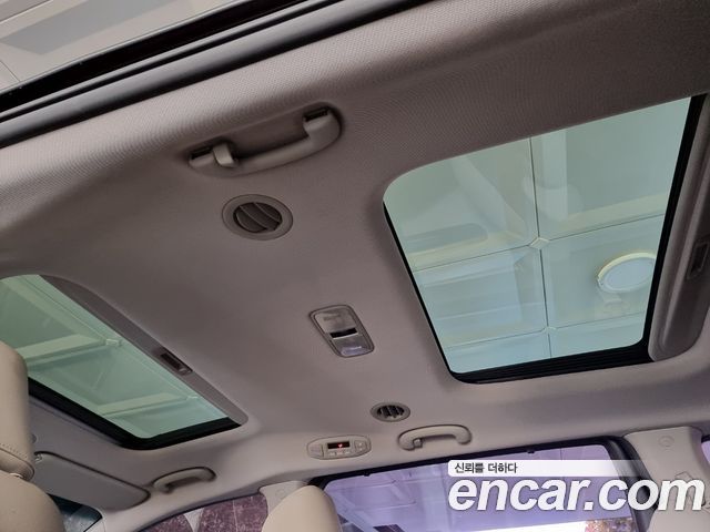 Kia Carnival 9-seater Prestige 2016 — фото 9