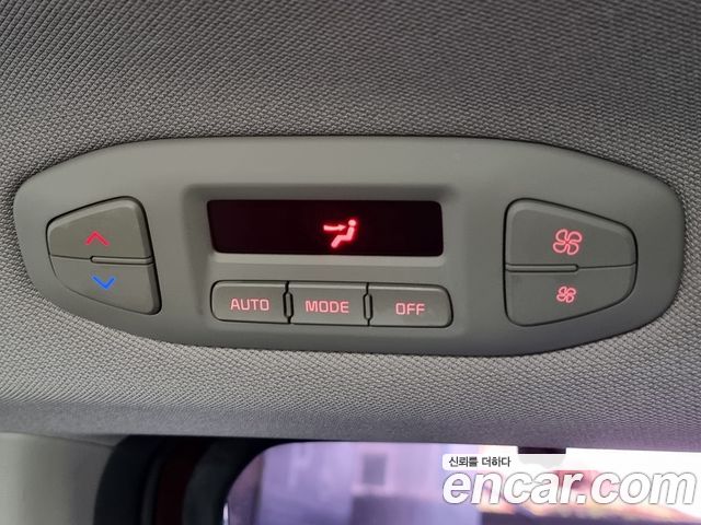 Kia Carnival 9-seater Prestige 2016 — фото 13