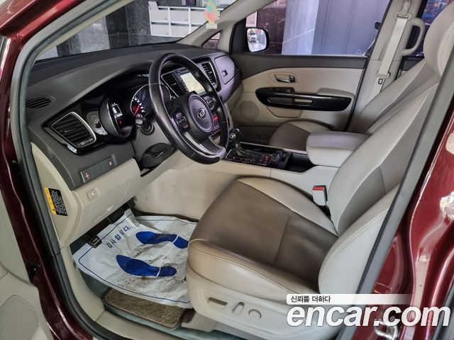 Kia Carnival 9-seater Prestige 2016 — фото 14