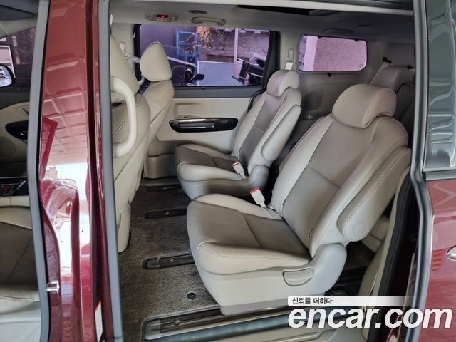 Kia Carnival 9-seater Prestige 2016 — фото 15